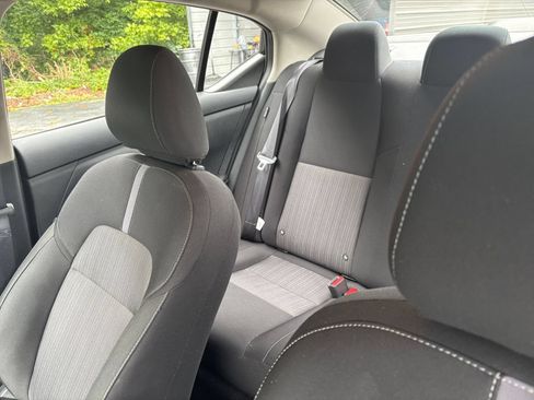 Used 2025 Nissan Sentra SV FWD image 34