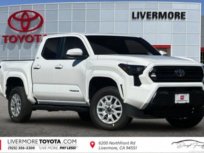 New 2025 Toyota Tacoma SR5