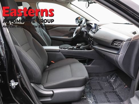 Used 2023 Nissan Rogue S AWD/4WD image 22