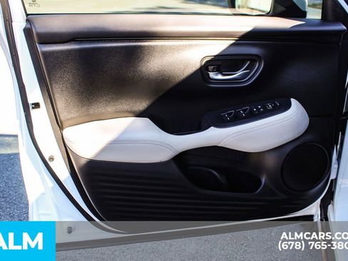 Used 2023 Honda HR-V LX image 35