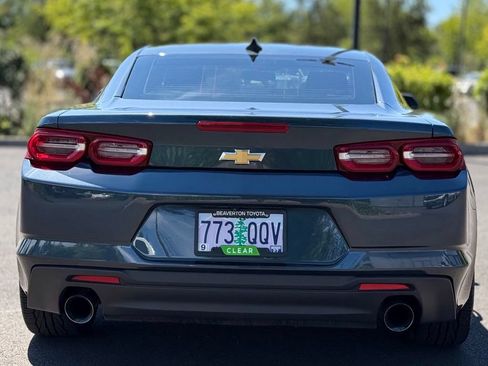 Used 2020 Chevrolet Camaro LT w/ Technology Package RWD image 4