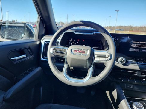 New 2026 GMC Canyon Elevation image 9