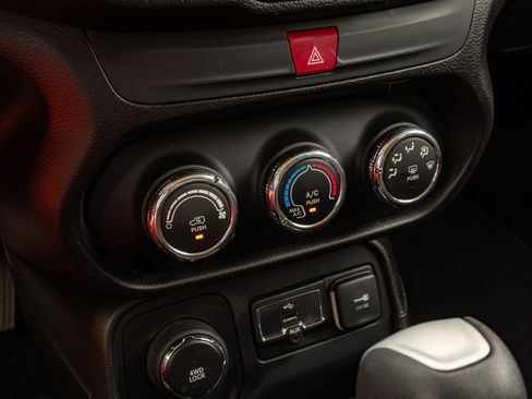 Used 2017 Jeep Renegade Sport w/ Power & Air Group AWD/4WD image 26