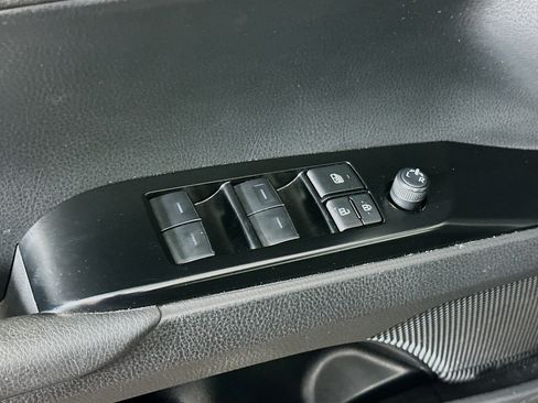 Used 2025 Toyota Camry LE image 15