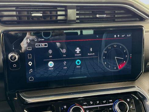 Used 2025 GMC Sierra 3500 Denali w/ Technology Package AWD/4WD image 38