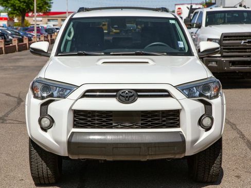Used 2020 Toyota 4Runner TRD Off-Road Premium AWD/4WD image 4