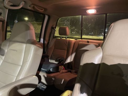 Used 2004 Ford F350 Lariat image 13