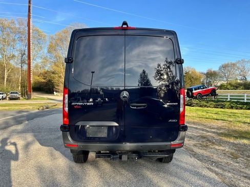 Used 2024 Mercedes-Benz Sprinter 2500 image 7