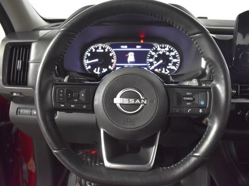 Used 2024 Nissan Pathfinder SL AWD/4WD image 15