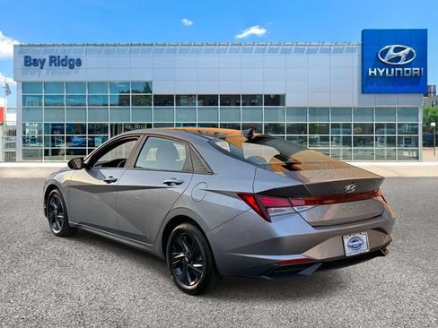 Used 2023 Hyundai Elantra SEL FWD image 7