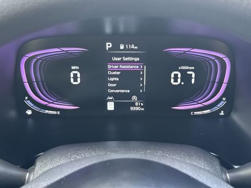 Used 2025 Kia Soul LX w/ LX Technology Package FWD image 16