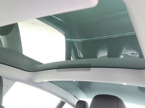 Used 2025 Tesla Model 3 Long Range image 55