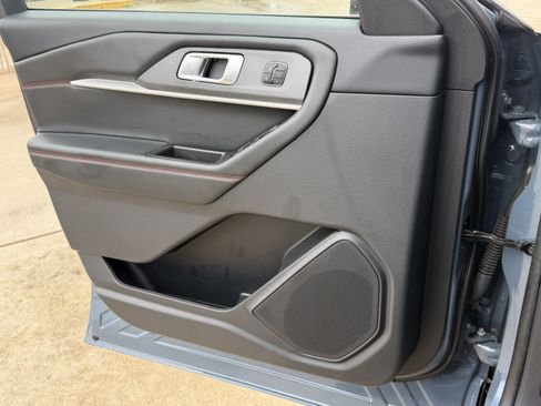 Certified 2025 Ford Explorer ST-Line w/ Premium Package RWD image 24