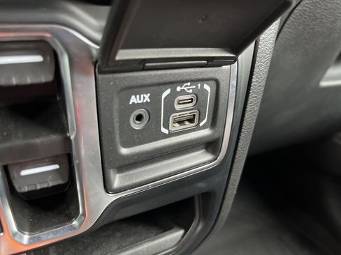 Used 2023 Jeep Gladiator Mojave image 41