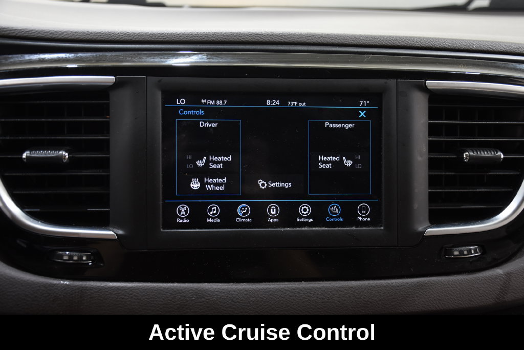 Used 2020 Chrysler Pacifica Touring-L FWD image 21