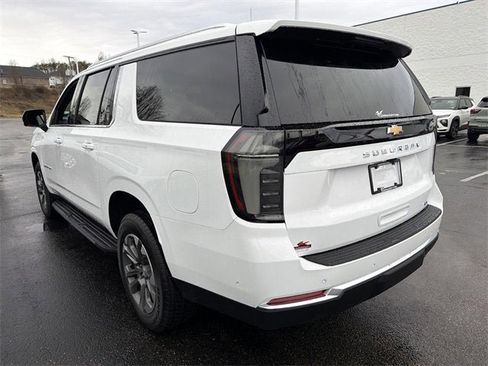 New 2026 Chevrolet Suburban LT w/ Comfort Package image 5