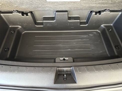 Used 2020 Chevrolet Traverse LT FWD image 41