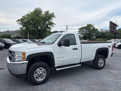 Used 2013 Chevrolet Silverado 2500 LT w/ Suspension Package, Off-Road AWD/4WD image 4