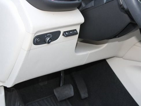 Used 2022 Buick Envision Avenir w/ Technology Package II image 24