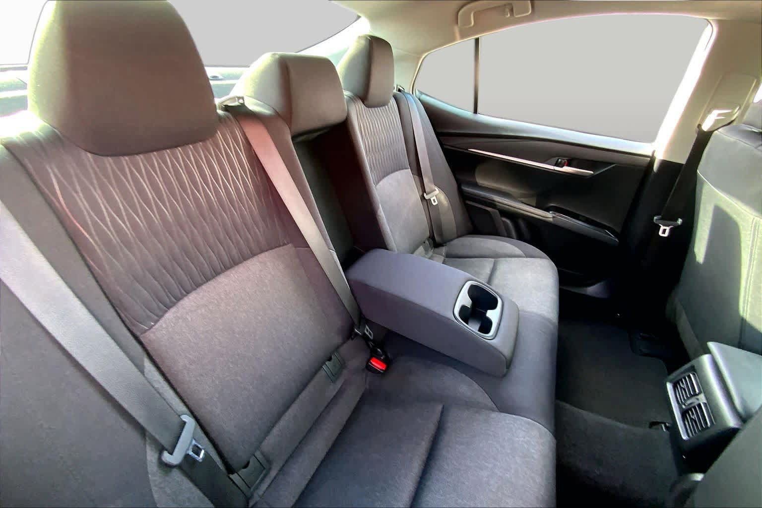 Used 2025 Toyota Camry LE FWD image 19