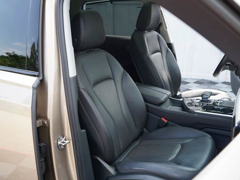 Used 2019 Audi Q7 3.0T Prestige AWD/4WD image 49