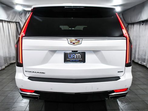 Used 2021 Cadillac Escalade Premium Luxury w/ Driver Assist Tech Package AWD/4WD image 5