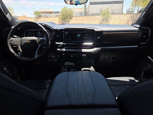 Used 2025 Chevrolet Silverado 1500 High Country AWD/4WD image 16
