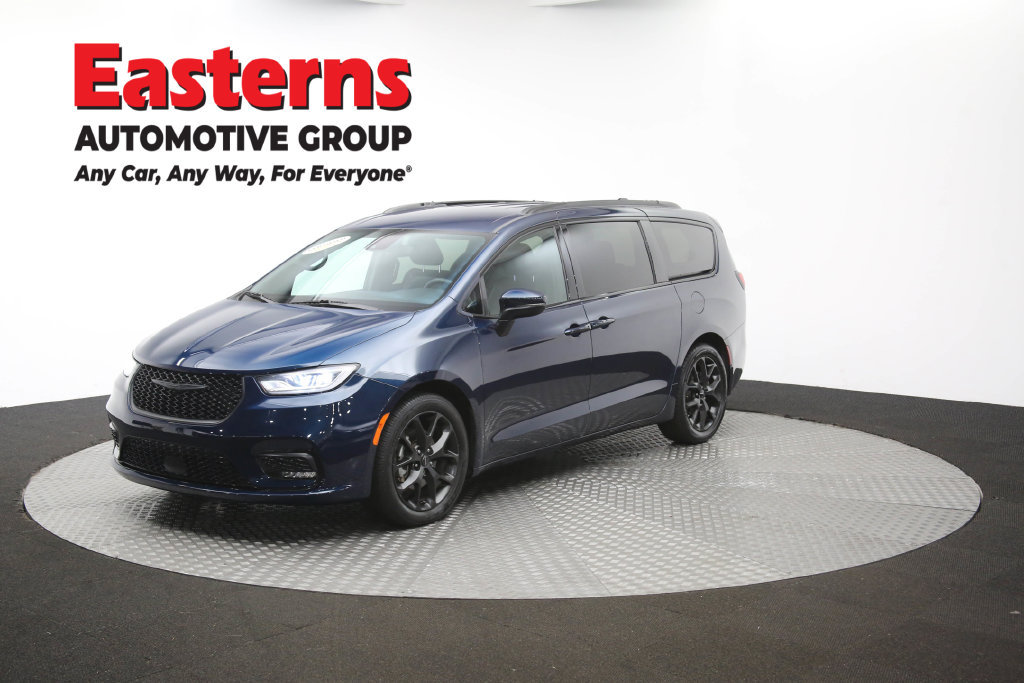 Used 2023 Chrysler Pacifica Touring-L w/ S Appearance Package FWD image 58