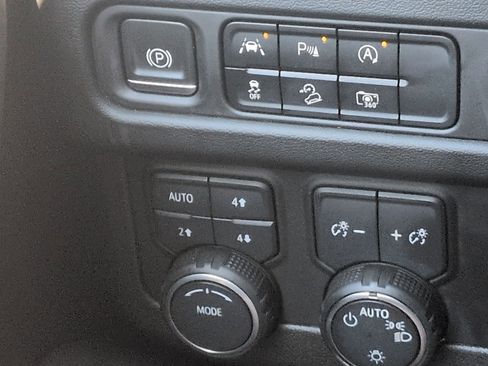 Used 2023 Chevrolet Tahoe Premier image 18