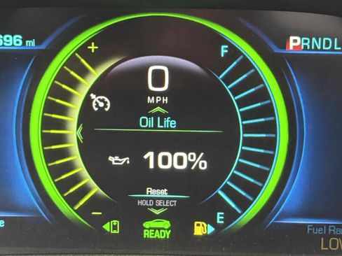 Used 2017 Chevrolet Volt Premier w/ Driver Confidence II Package FWD image 10