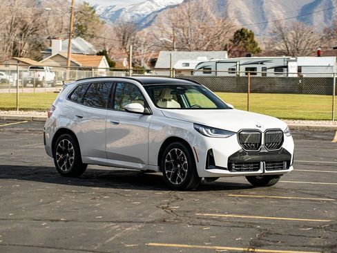 Used 2026 BMW X3 xDrive30 w/ M Sport Package image 3