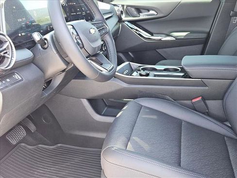 New 2026 Chevrolet Equinox LT w/ Convenience Package II FWD image 14