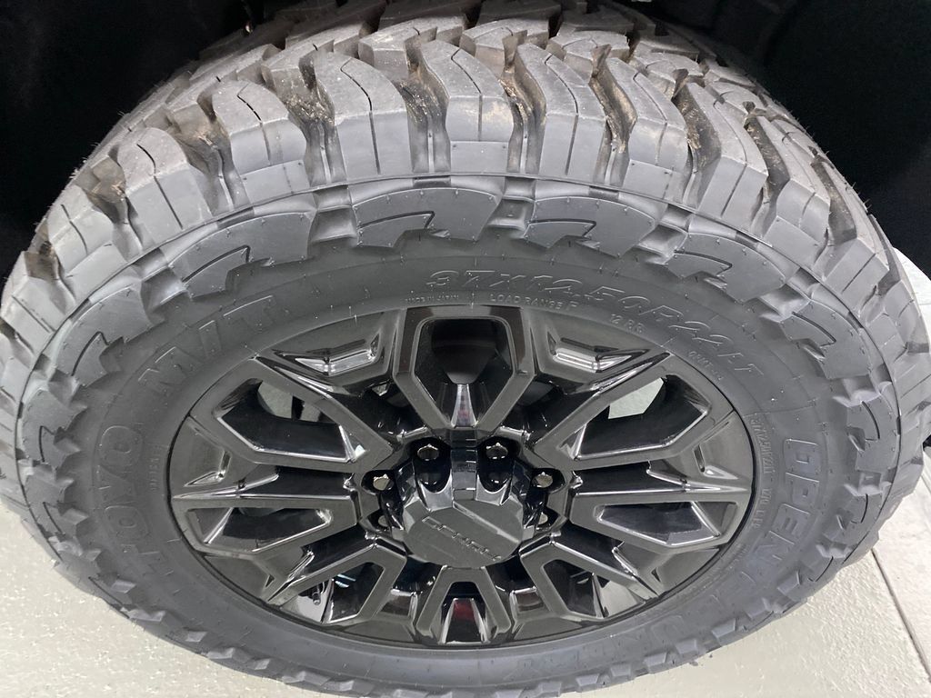 New 2026 GMC Sierra 2500 Denali Ultimate w/ LPO, Black Badging Package AWD/4WD image 4