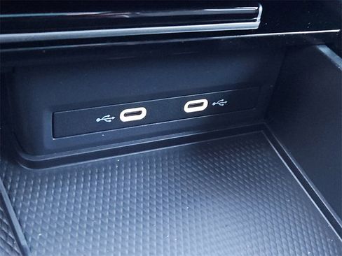 Used 2025 Volkswagen Atlas SEL Premium R-Line image 20