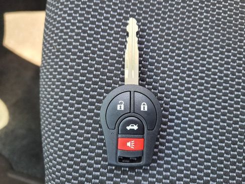 Used 2019 Nissan Versa SV FWD image 32