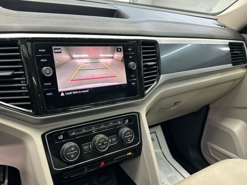 Used 2021 Volkswagen Atlas SEL R-Line FWD image 26