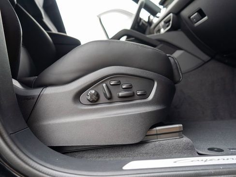 New 2026 Porsche Cayenne AWD/4WD image 33