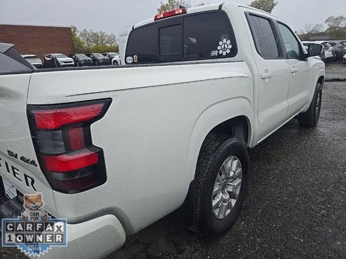 Used 2022 Nissan Frontier SV w/ SV Premium Package AWD/4WD image 9