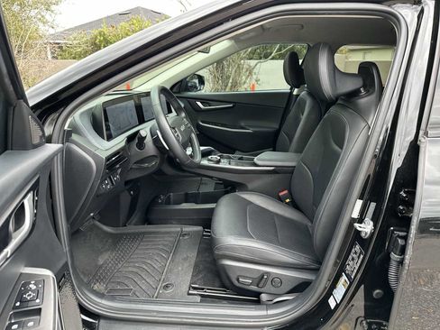 Used 2022 Kia EV6 Wind image 2