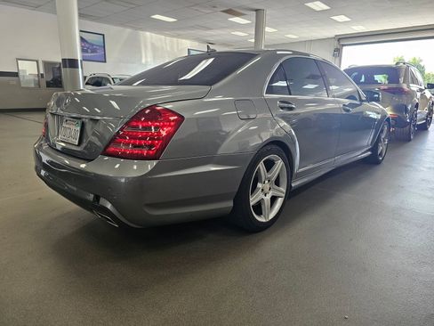 Used 2010 Mercedes-Benz S 550 image 2