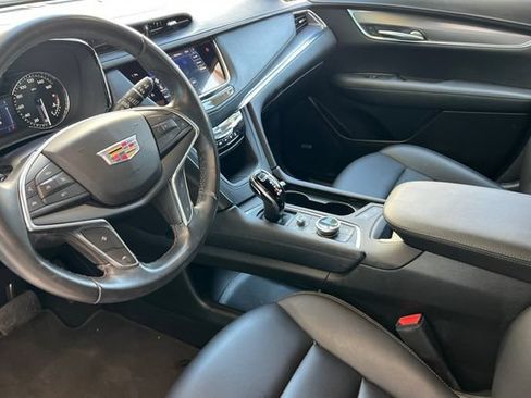 Used 2023 Cadillac XT5 Luxury FWD image 10