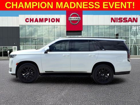 Used 2021 Cadillac Escalade Sport w/ Driver Assist Tech Package image 4