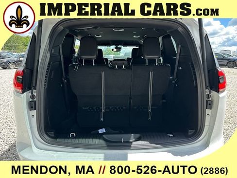 New 2027 Chrysler Pacifica Select AWD/4WD image 13