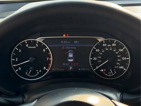 Used 2025 Nissan Altima 2.5 SV FWD image 22