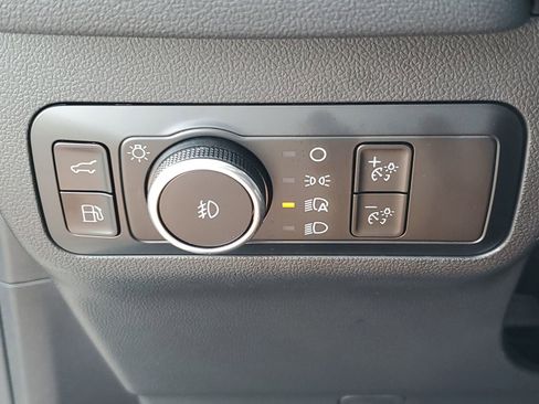 Certified 2025 Ford Escape ST-Line Select AWD/4WD image 30