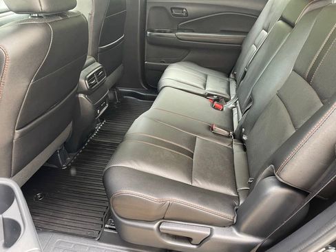 Certified 2025 Honda Passport TrailSport image 11