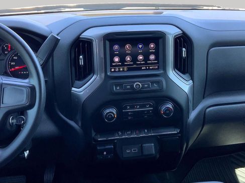 Used 2021 Chevrolet Silverado 1500 Custom Trail Boss AWD/4WD image 7