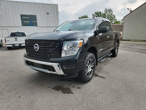 Used 2021 Nissan Titan SV w/ Accessory Utility Package AWD/4WD image 11