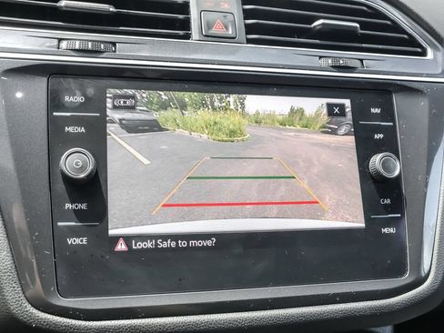 Used 2021 Volkswagen Tiguan SEL Premium R-Line AWD/4WD image 6