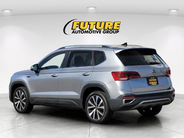Used 2024 Volkswagen Taos SE FWD image 7